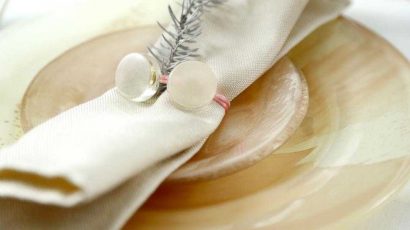 Napkin dalam Industri Perhotelan: Peran Napkin dalam Etika Makan