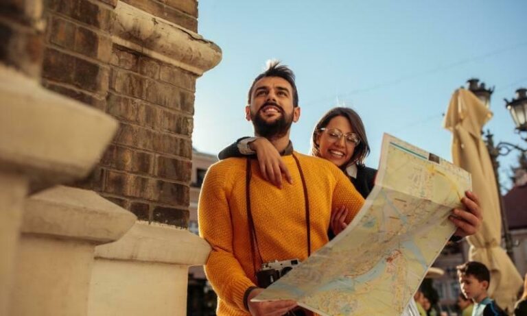 Tour Guide Adalah