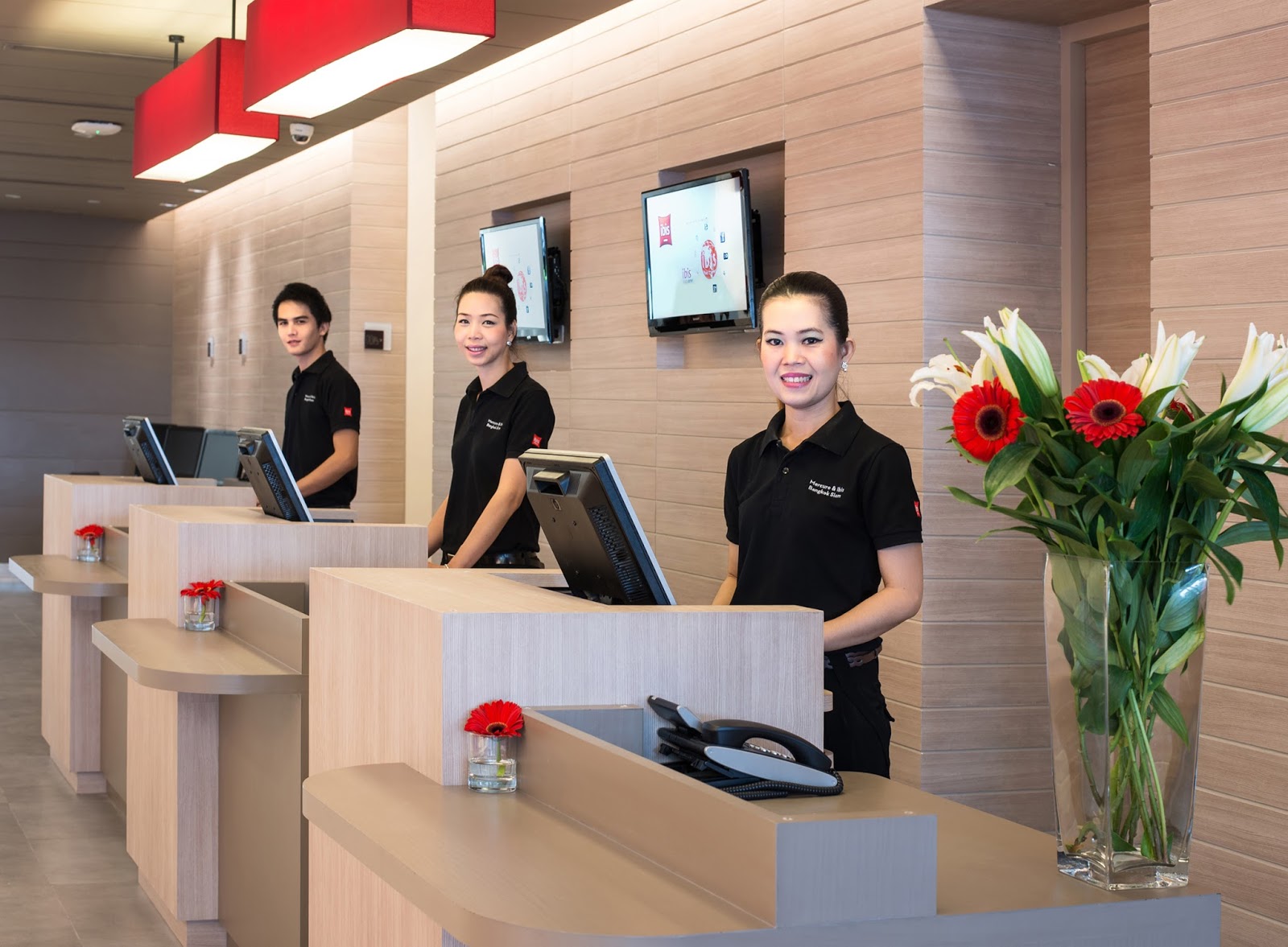 Fungsi dan Peran Utama Front Office dalam Industri Perhotelan Hotel
