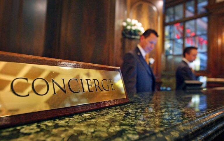 Concierge Hotel Adalah
