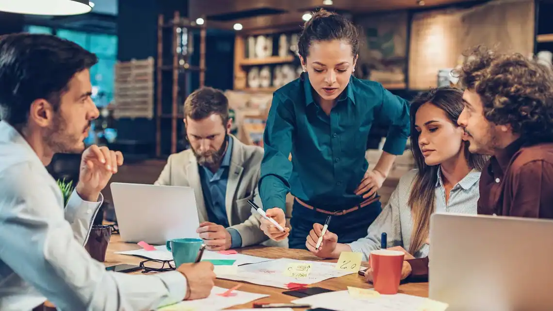 Pentingnya Training dalam Era Digital untuk Industri Perhotelan