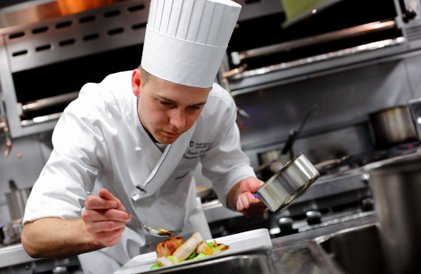 Peranan Penting Executive Chef dalam Industri Perhotelan